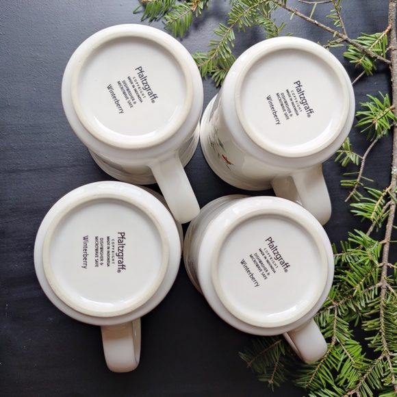 4 Pfaltzgraff 12 oz mugs | Christmas 🎄 themed Winterberry pattern - Picture 2 of 9